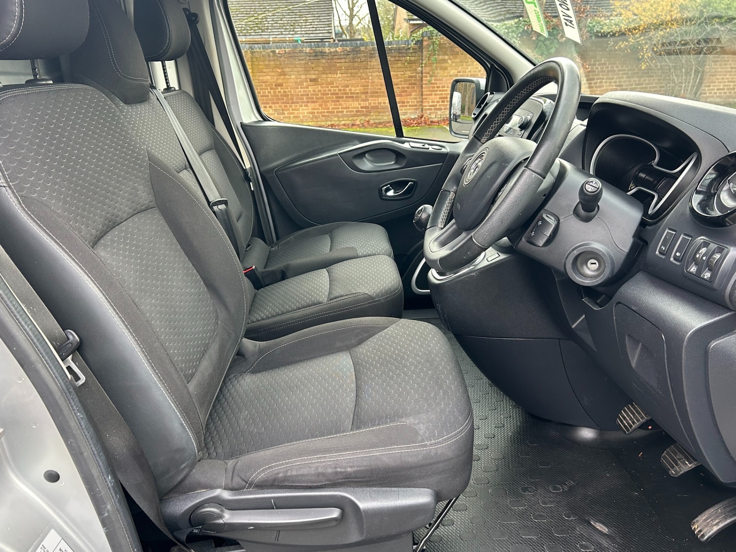Used Vauxhall Vivaro 2016 for sale - 76831258: Photo 2