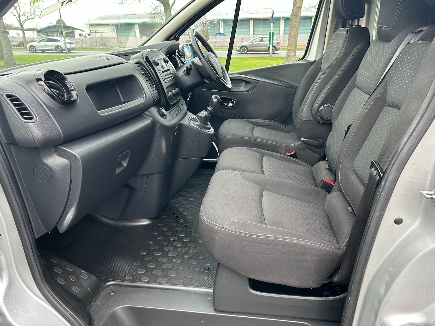 Used Vauxhall Vivaro 2016 for sale - 76831258: Photo 4