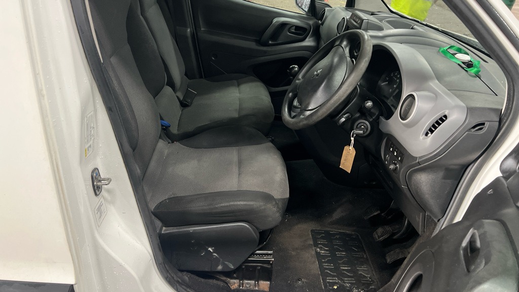 Used Peugeot Partner 2017 for sale - 77974280: Photo 2