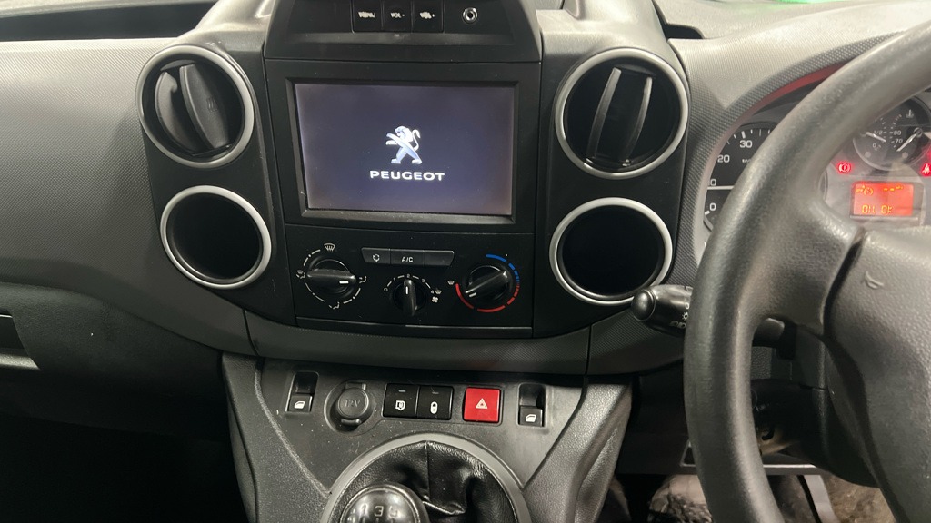 Used Peugeot Partner 2017 for sale - 77974280: Photo 4