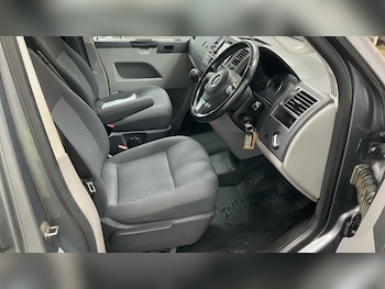 Used Volkswagen Transporter 2015 for sale - 77679104: Photo