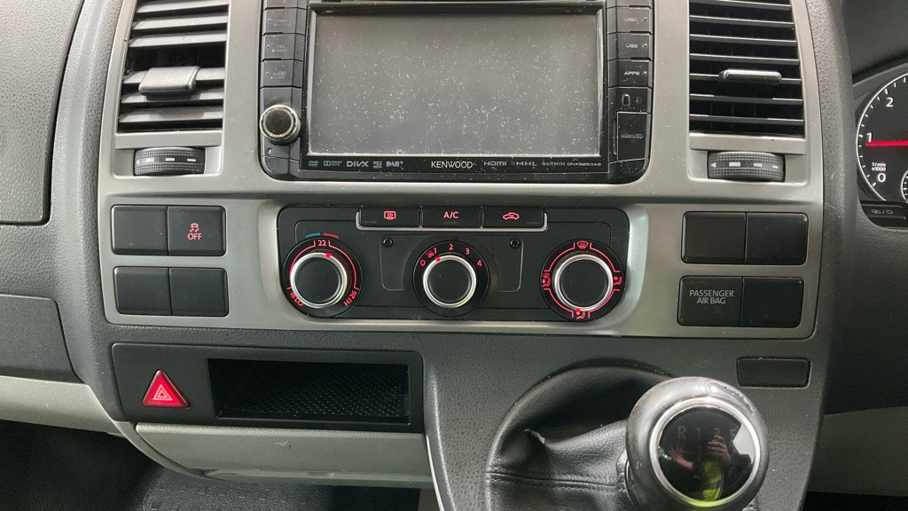 Used Volkswagen Transporter 2015 for sale - 77679104: Photo 4