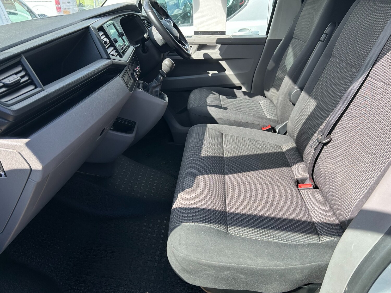 Used Volkswagen Transporter 2021 for sale - 75918064: Photo 3