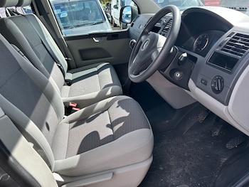 Used Volkswagen Transporter 2015 for sale - 75820923: Photo