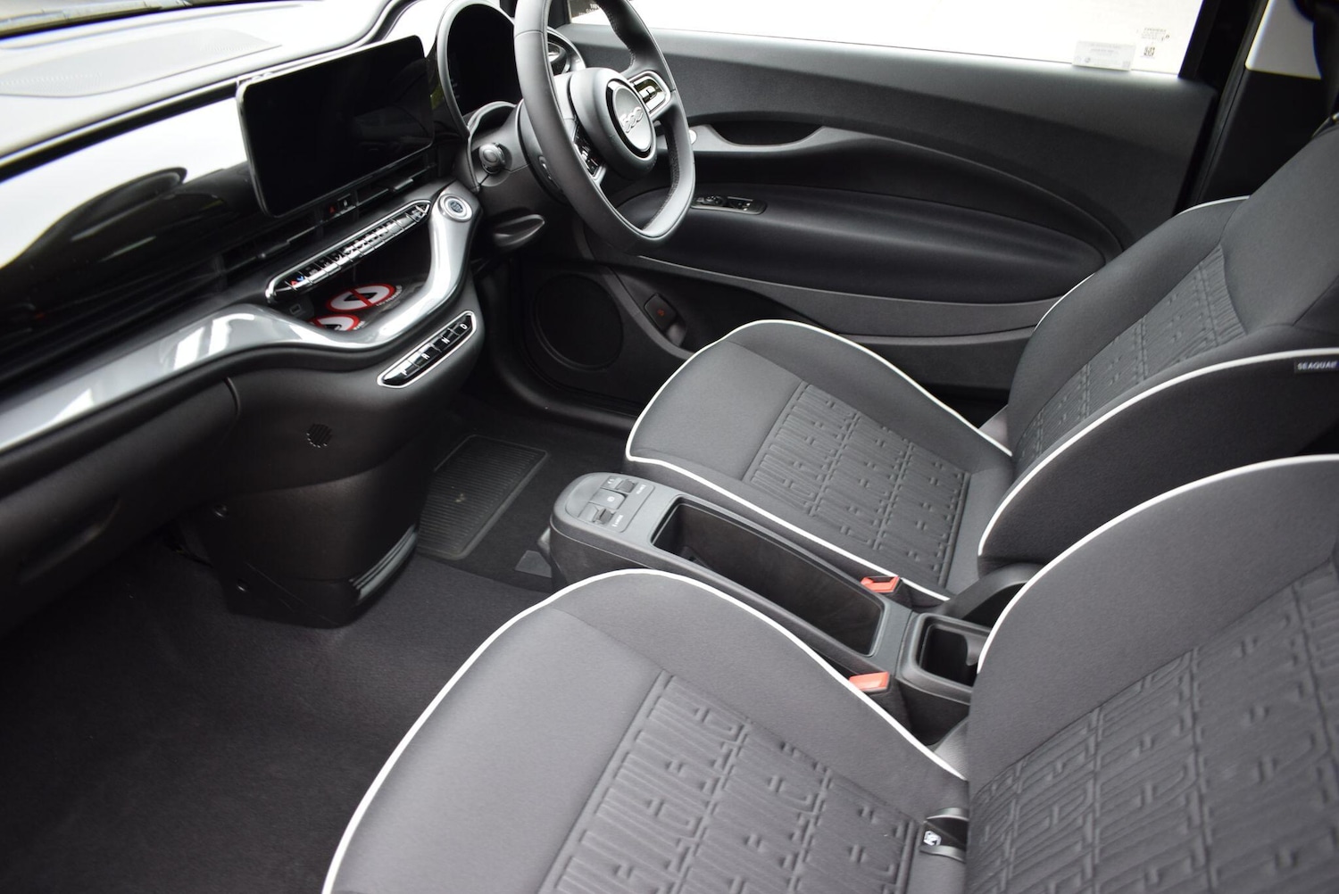 Used Fiat 500e 2025 for sale - 76283745: Photo 2