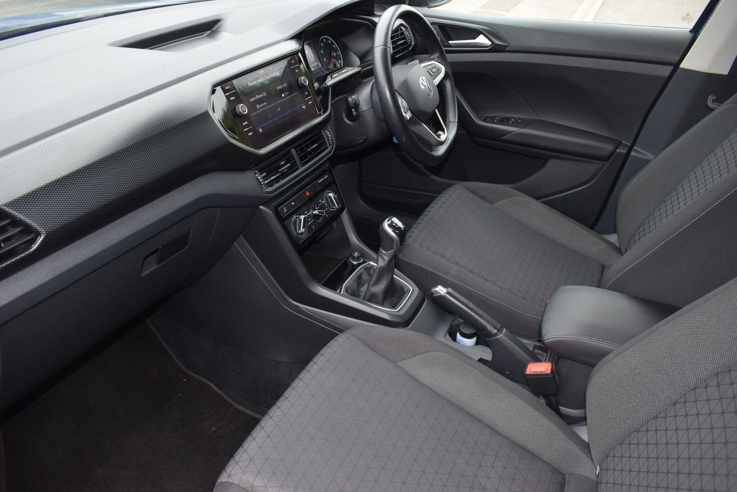 Used Volkswagen T-Cross 2021 for sale - 76122011: Photo 2