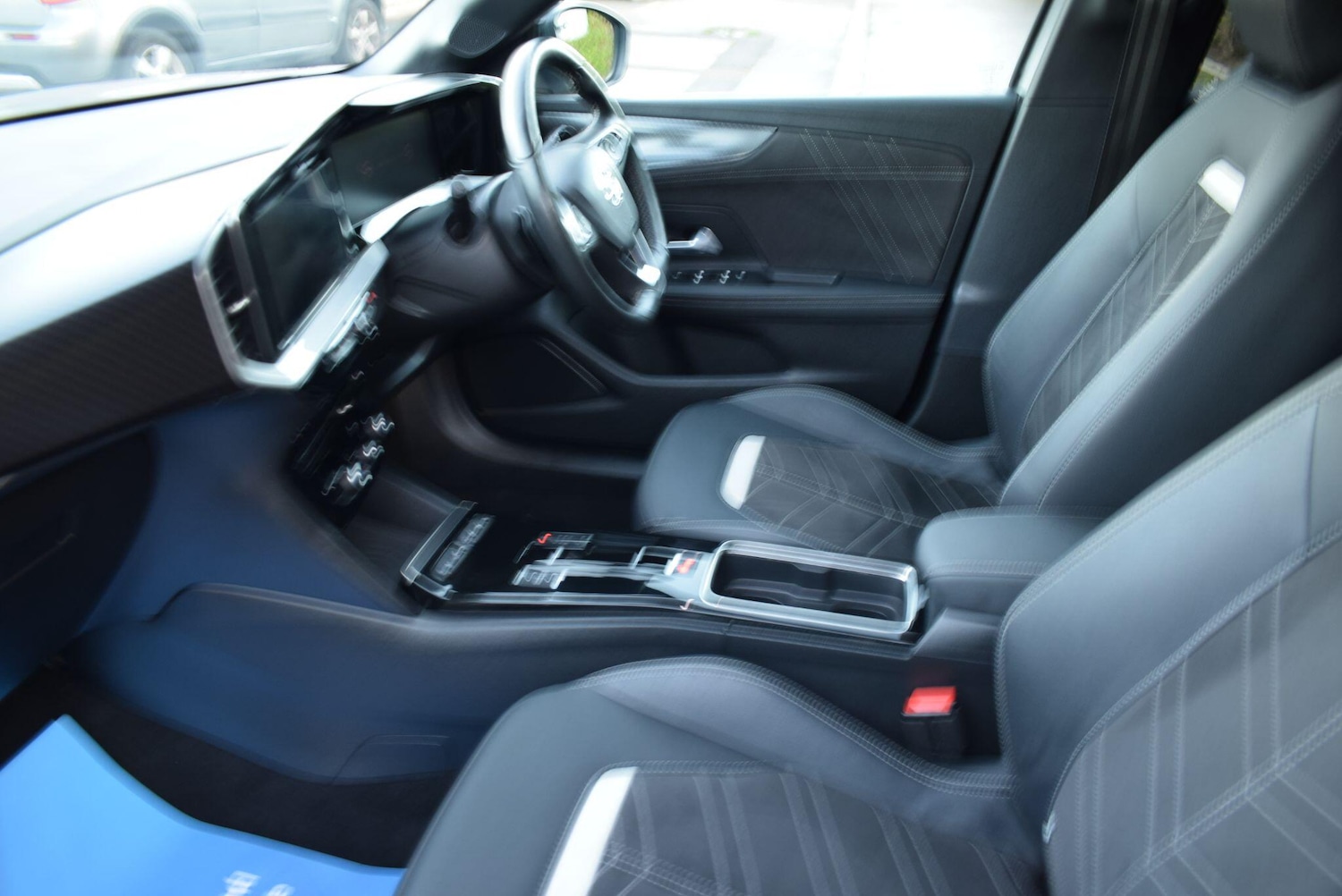 Used Vauxhall Mokka 2023 for sale - 76360830: Photo 2