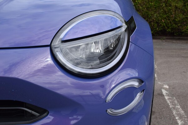 Used Abarth 600e 2025 for sale - 75109878: Photo 10