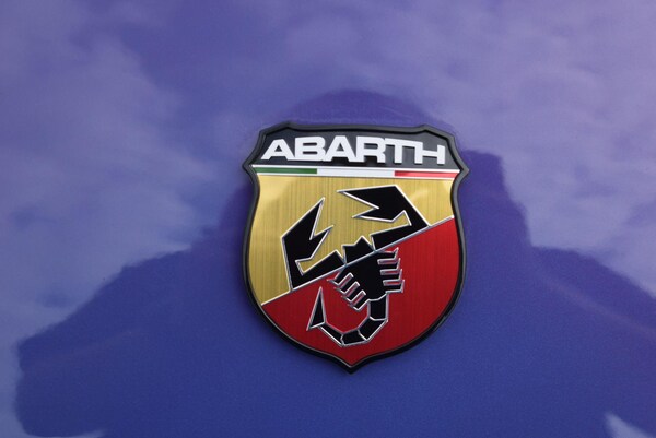 Used Abarth 600e 2025 for sale - 75109878: Photo 12