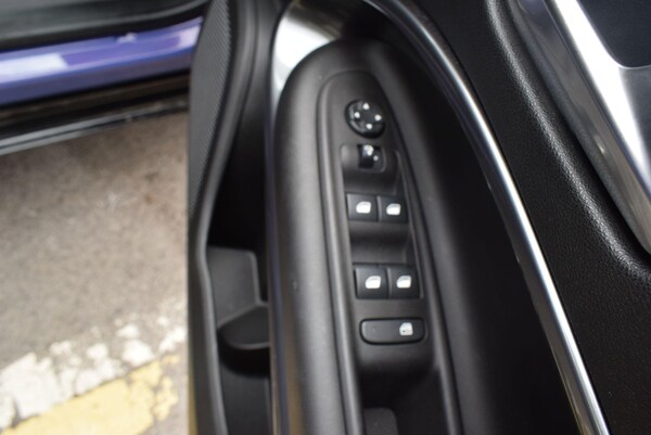 Used Abarth 600e 2025 for sale - 75109878: Photo 16