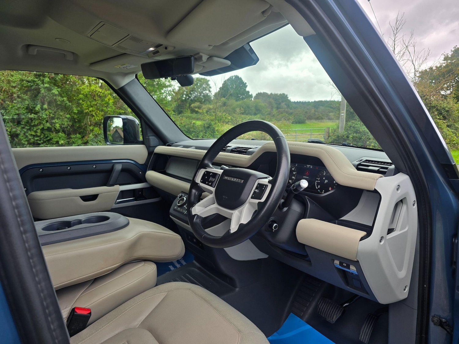 Used Land Rover Defender 110 for sale - 76013552: Photo 14