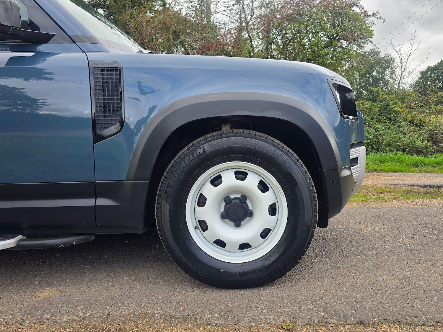 Used Land Rover Defender 110 for sale - 76013552: Photo 21