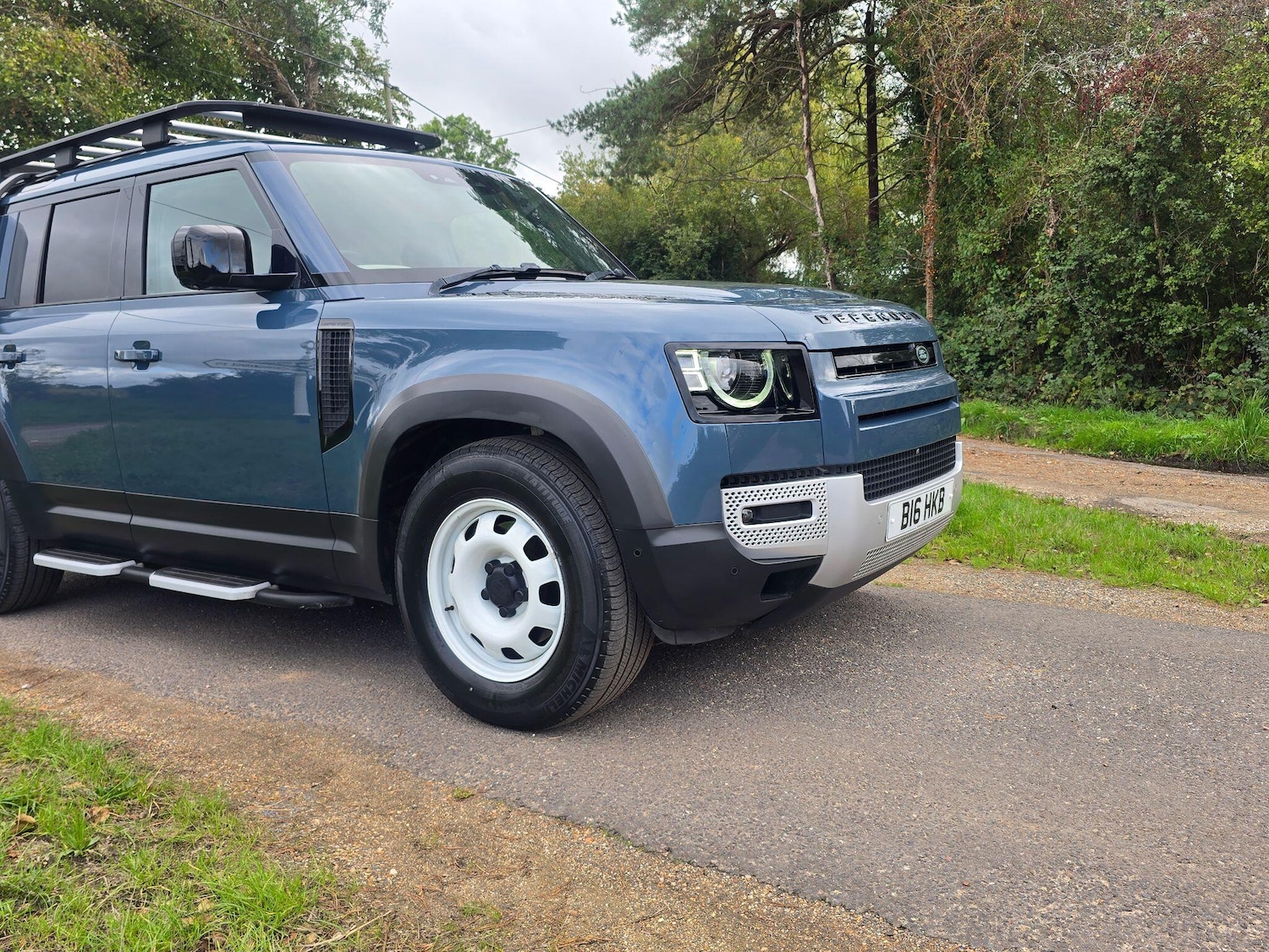 Used Land Rover Defender 110 for sale - 76013552: Photo 6