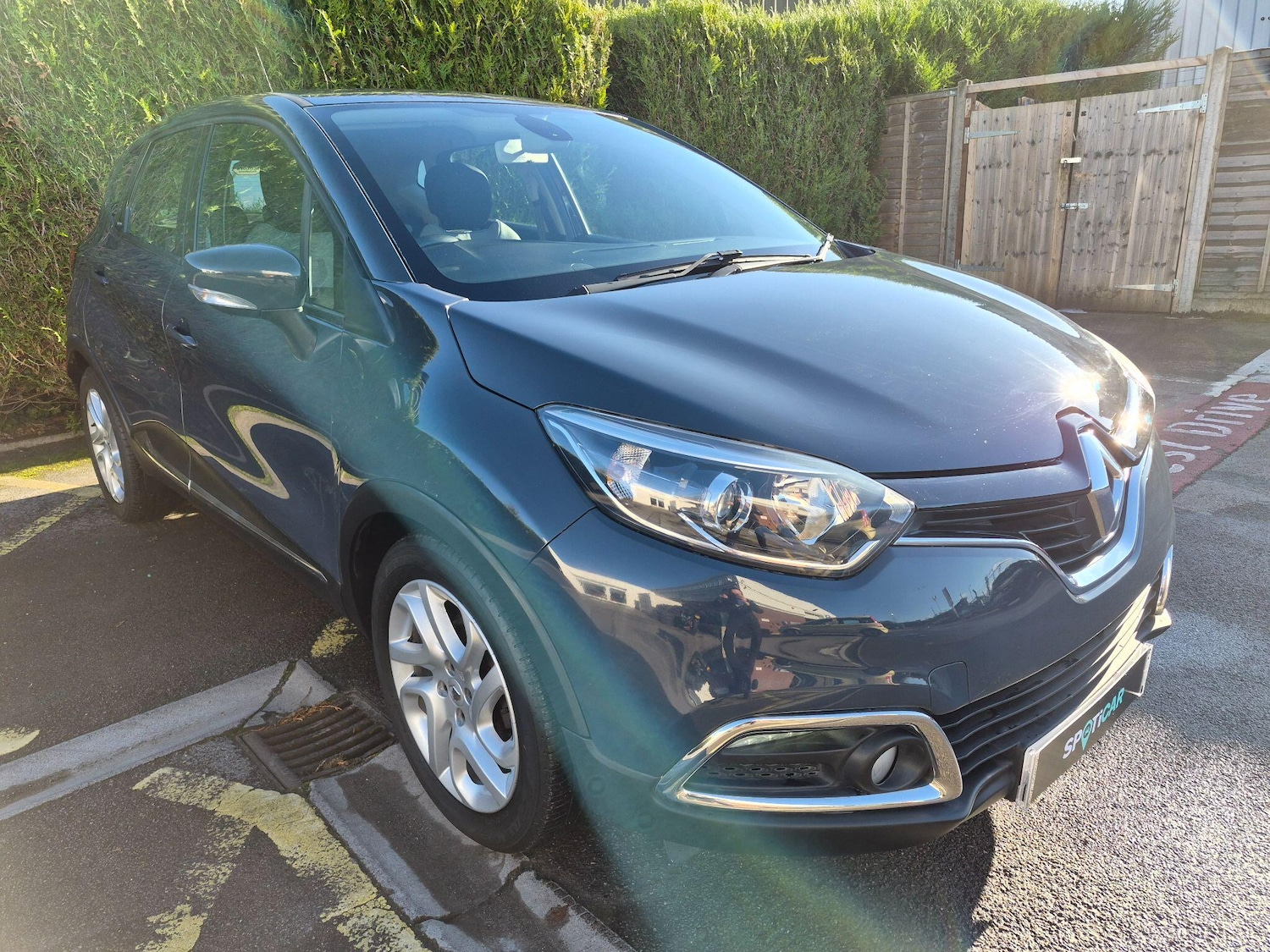 Used Renault Captur 2014 for sale - 76666923: Photo 1
