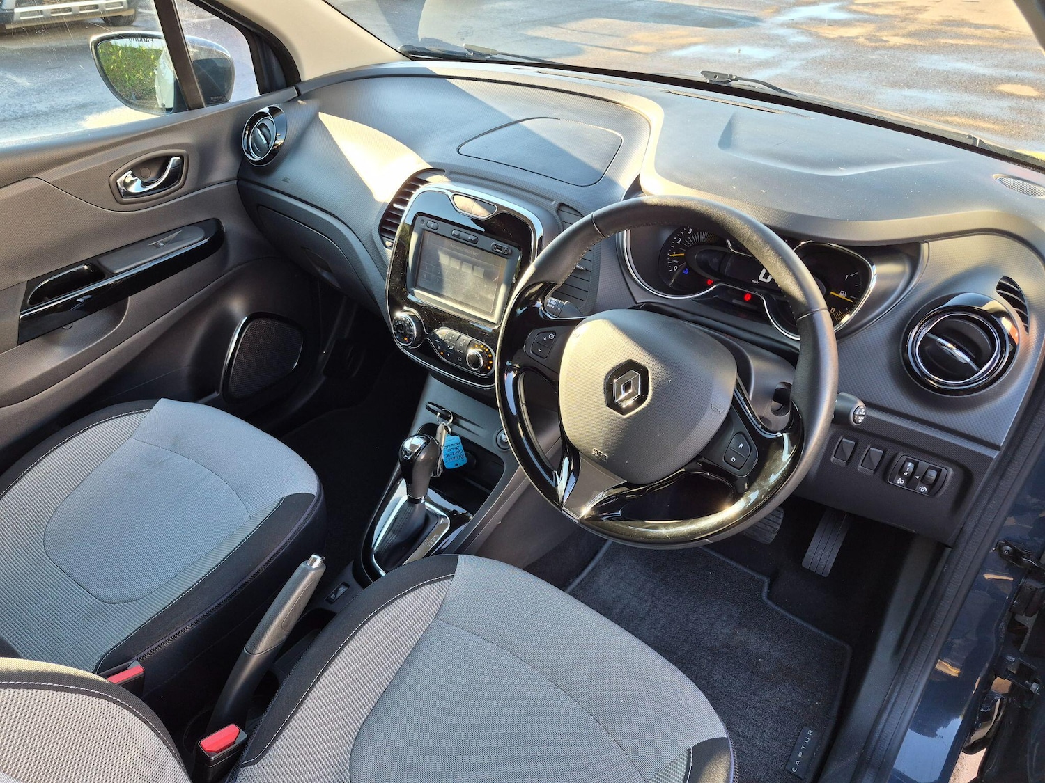 Used Renault Captur 2014 for sale - 76666923: Photo 10