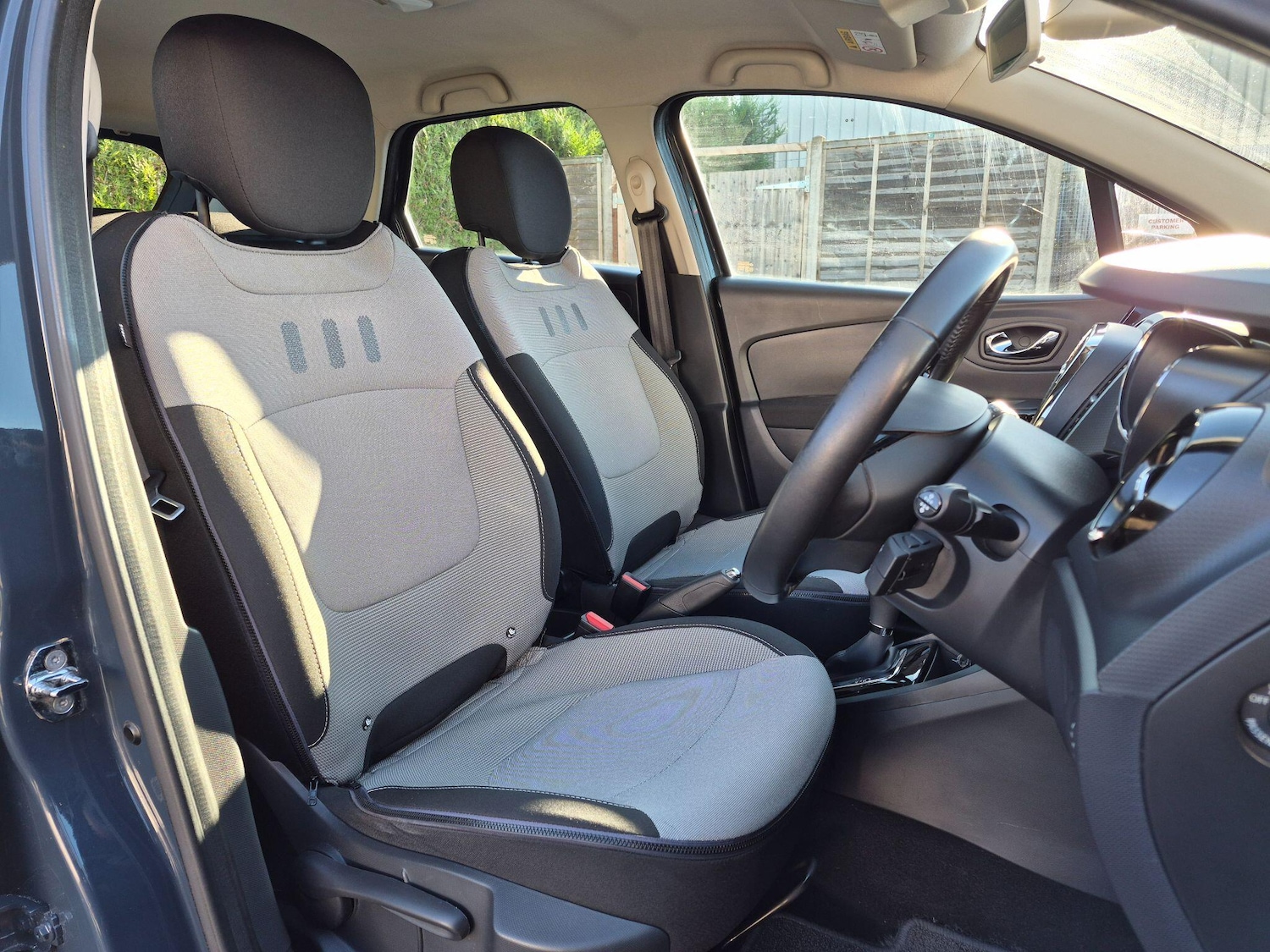 Used Renault Captur 2014 for sale - 76666923: Photo 11