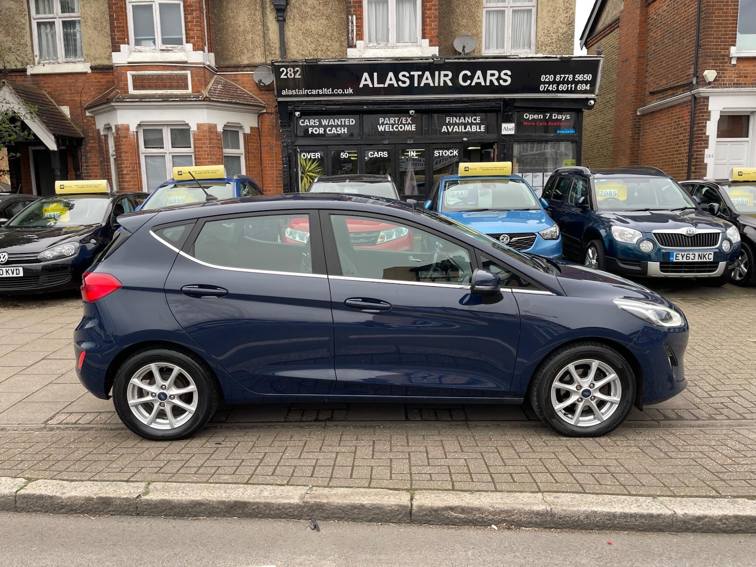Used Ford Fiesta 2017 for sale - 78014932: Photo 2