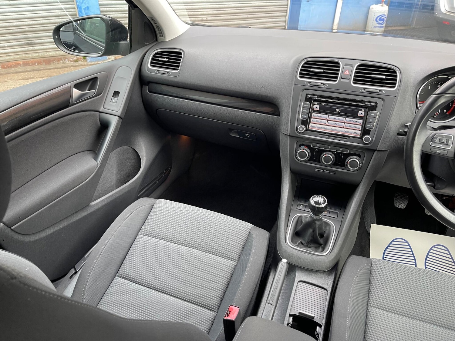 Used Volkswagen Golf 2010 for sale - 78014937: Photo 24