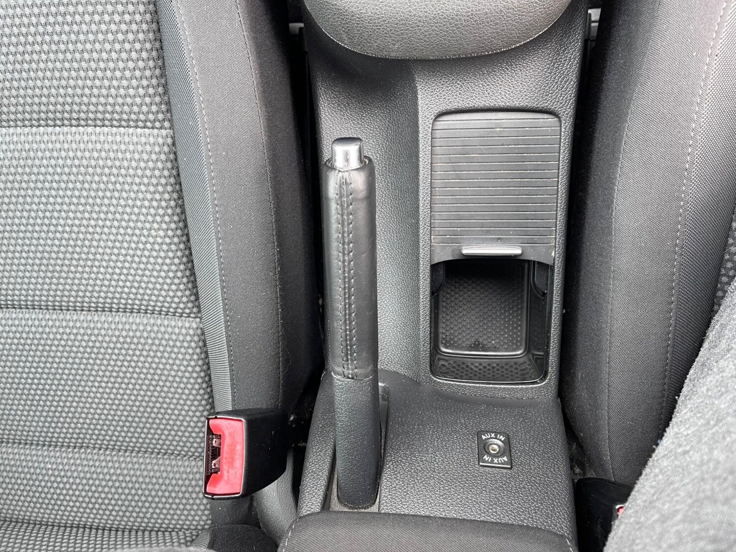 Used Volkswagen Golf 2010 for sale - 78014937: Photo 34