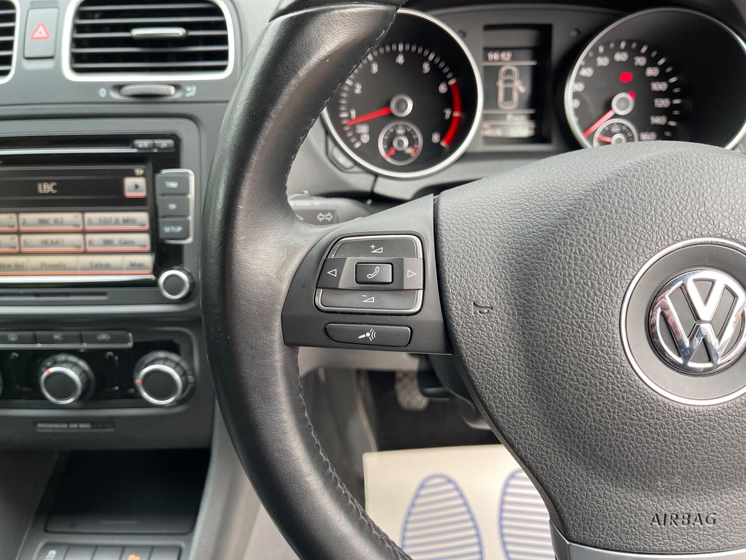 Used Volkswagen Golf 2010 for sale - 78014937: Photo 35