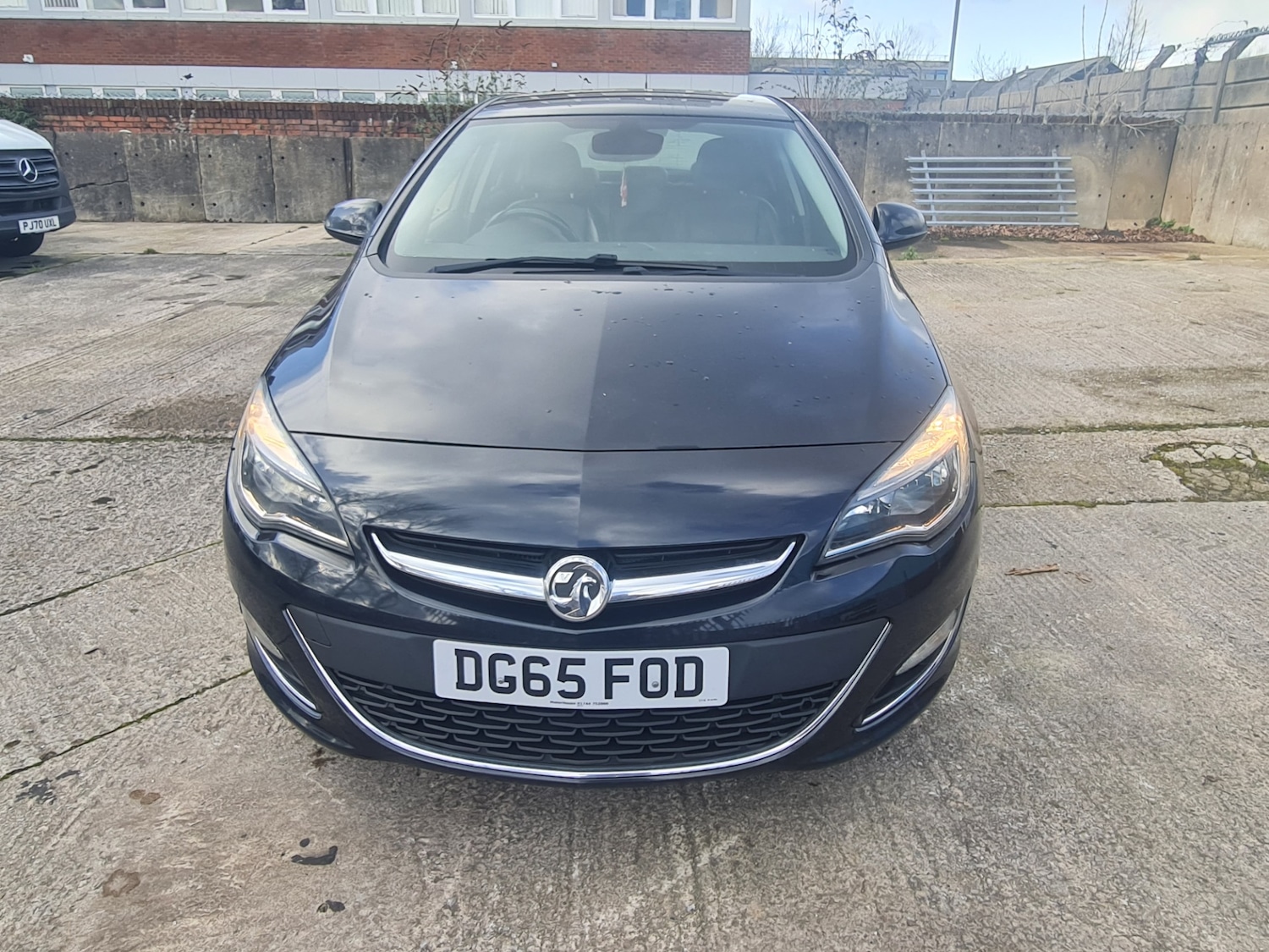 Used Vauxhall Astra 2015 for sale - 77567455: Photo 3