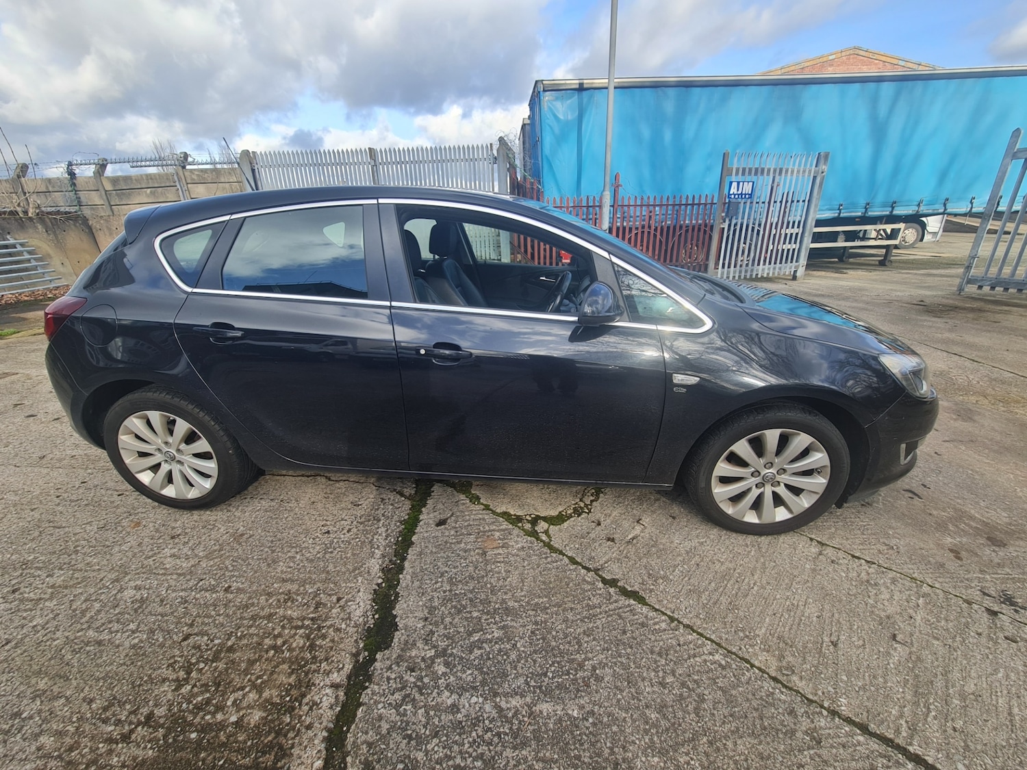 Used Vauxhall Astra 2015 for sale - 77567455: Photo 9