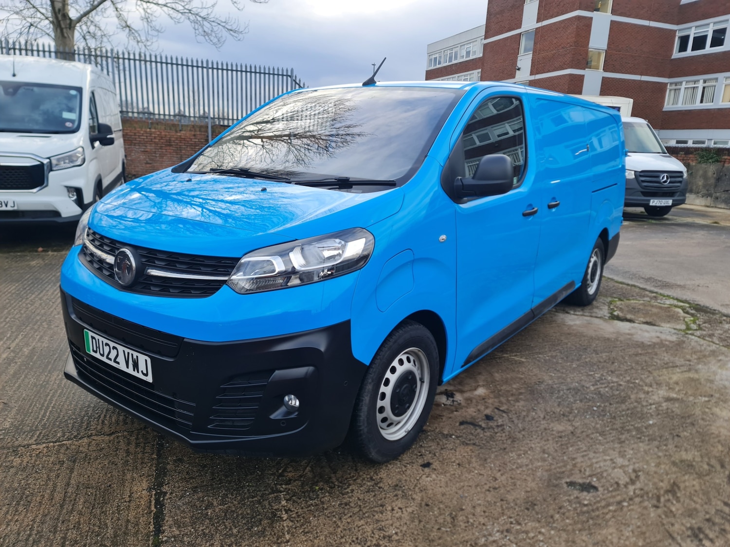 Used Vauxhall Vivaro 2022 for sale - 77198282: Photo 3