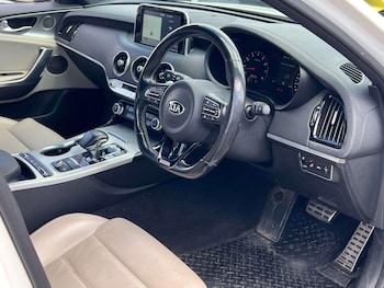Used Kia Stinger 2018 for sale - 79453074: Photo