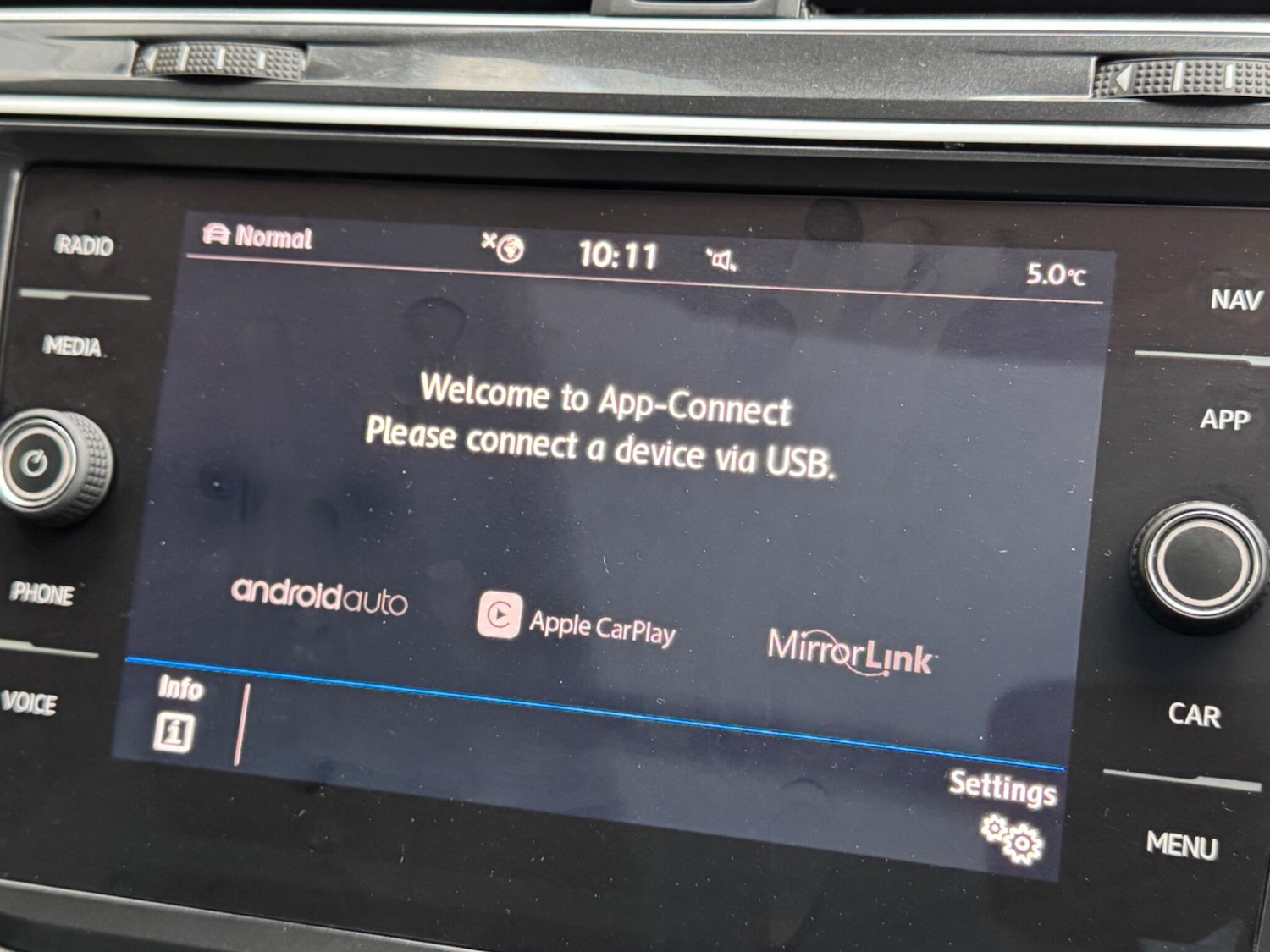 Used Volkswagen Tiguan for sale - 77242856: Photo 12