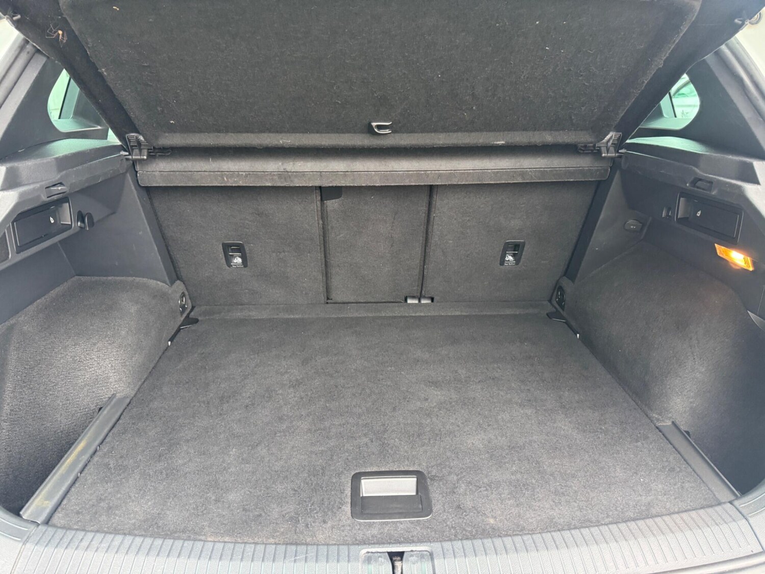 Used Volkswagen Tiguan 2018 for sale - 77242856: Photo 49