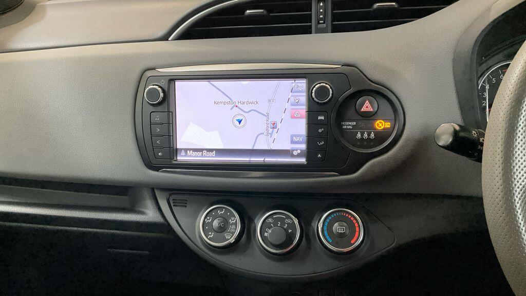 Used Toyota Yaris for sale - 77646664: Photo 3