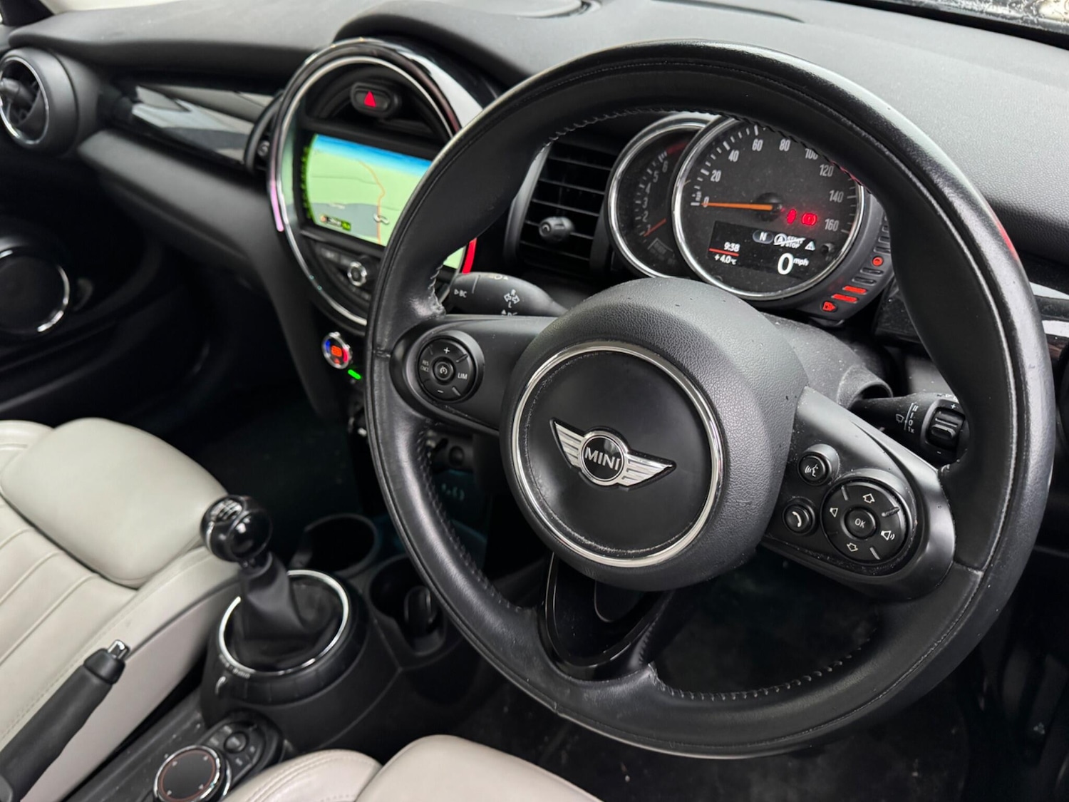 Used MINI Hatch 2016 for sale - 77456137: Photo 2