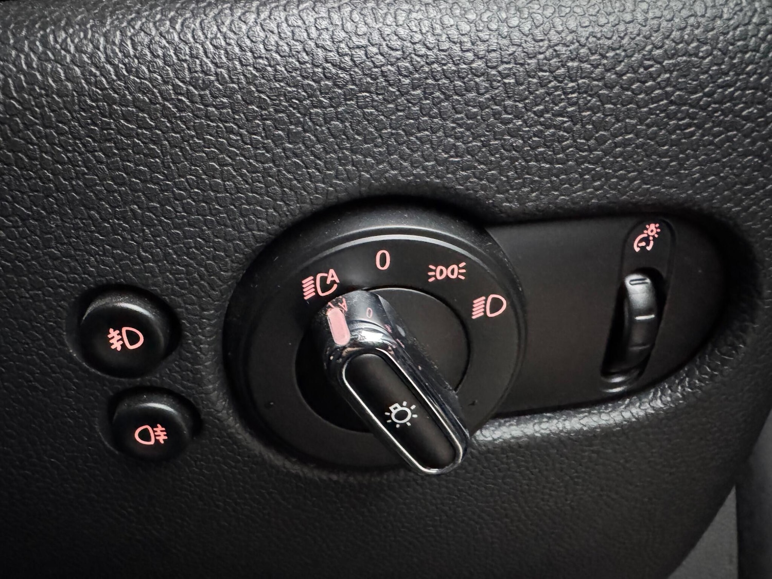 Used MINI Hatch 2016 for sale - 77456137: Photo 31