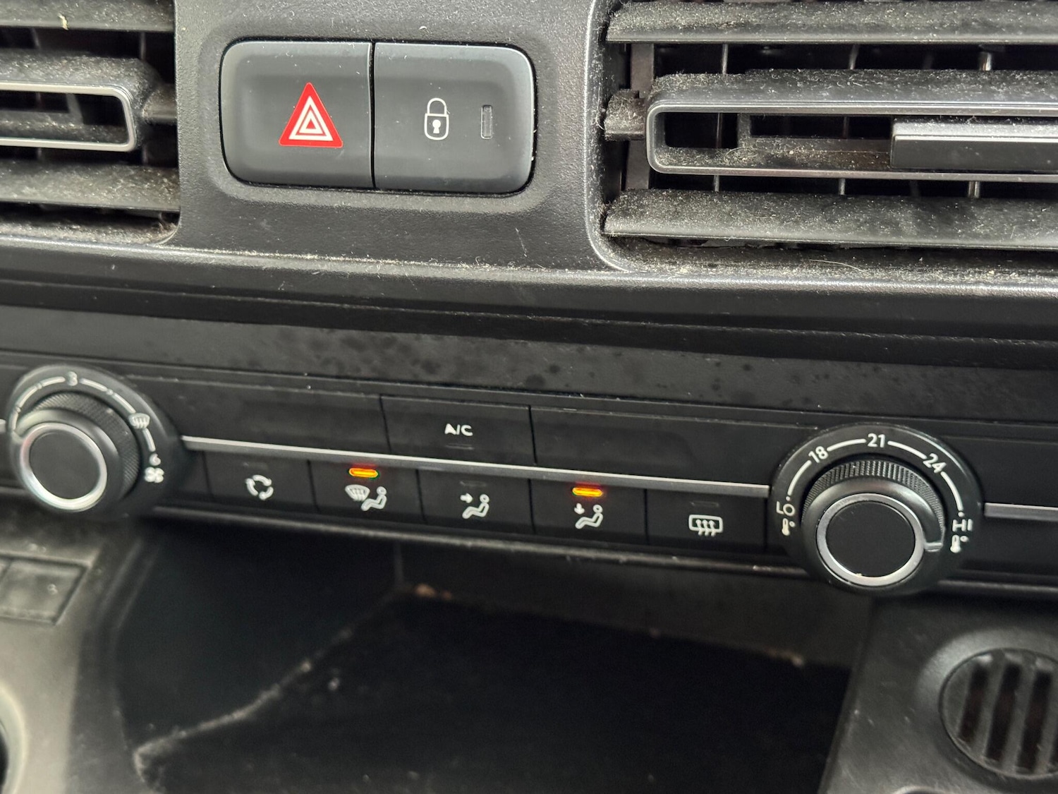 Used Vauxhall Combo Life 2020 for sale - 76899068: Photo 20