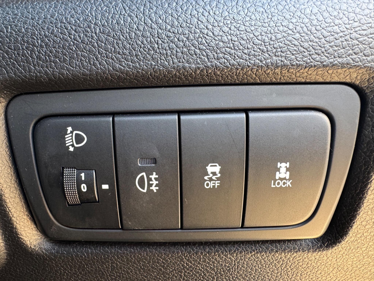 Used Ssangyong Korando 2016 for sale - 77825049: Photo 24