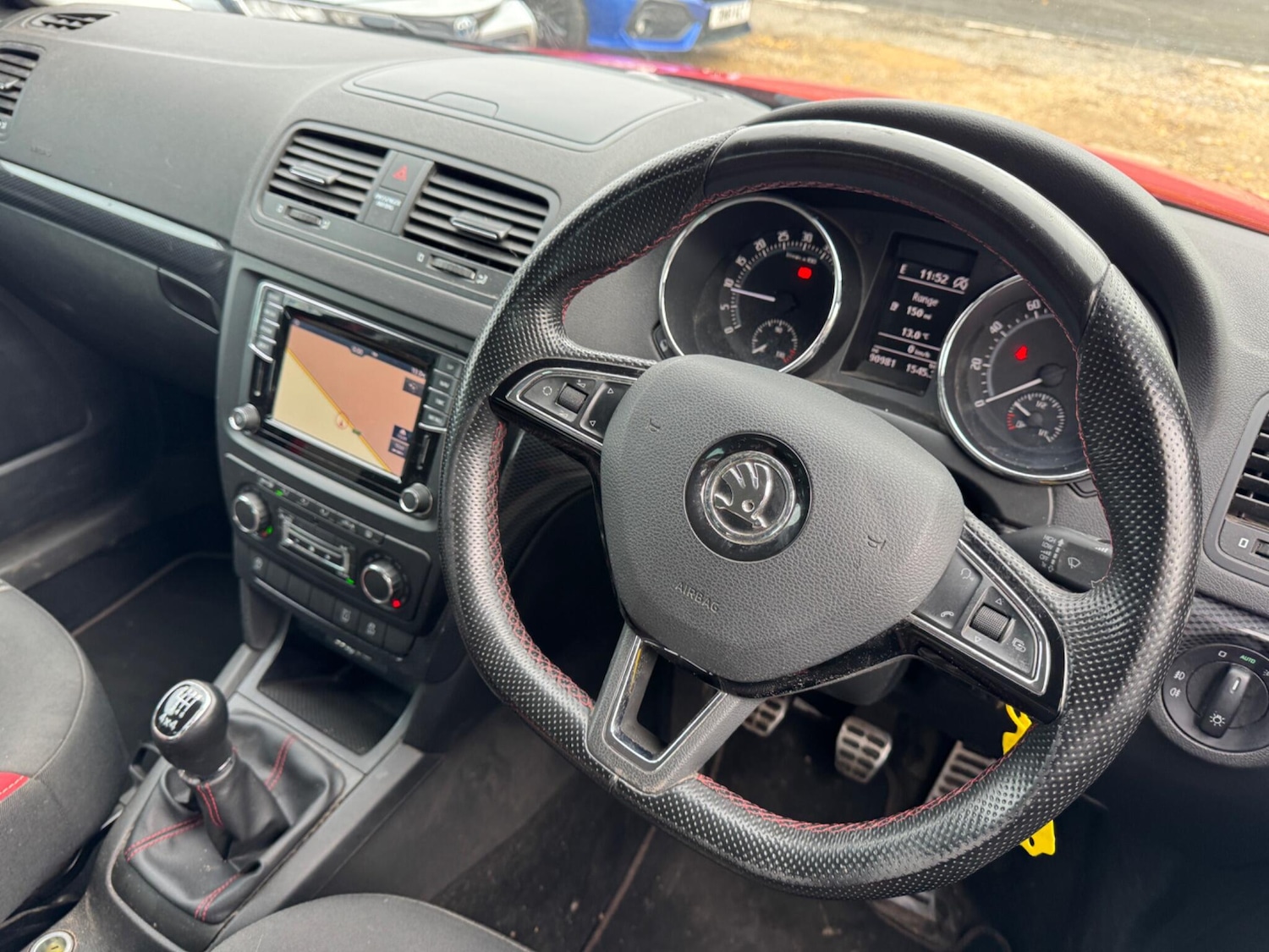 Used Skoda Yeti 2016 for sale - 76348976: Photo 2