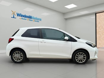 Used Toyota Yaris 2016 for sale - 79259650: Photo