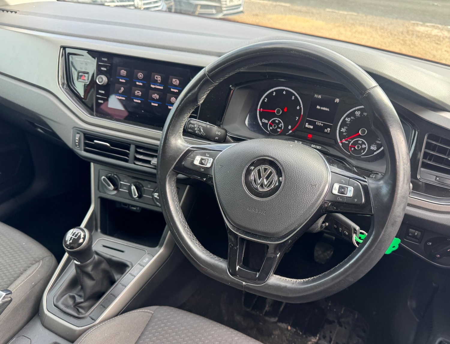 Used Volkswagen Polo 2018 for sale - 76336837: Photo 2