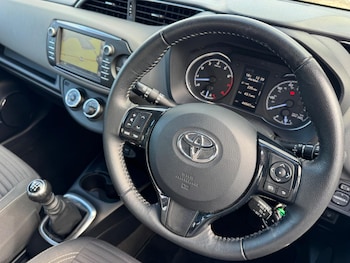 Used Toyota Yaris 2019 for sale - 75939947: Photo