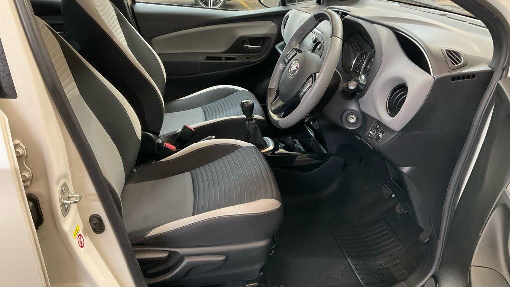 Used Toyota Yaris 2016 for sale - 77704840: Photo 7