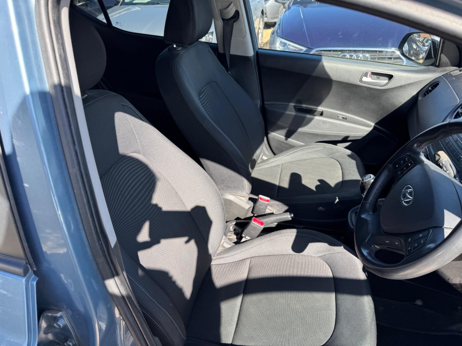 Used Hyundai i10 2017 for sale - 76314559: Photo 10