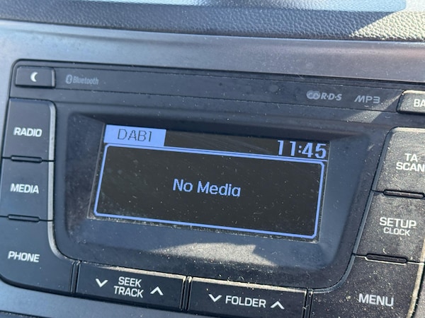 Used Hyundai i10 2017 for sale - 76314559: Photo 14