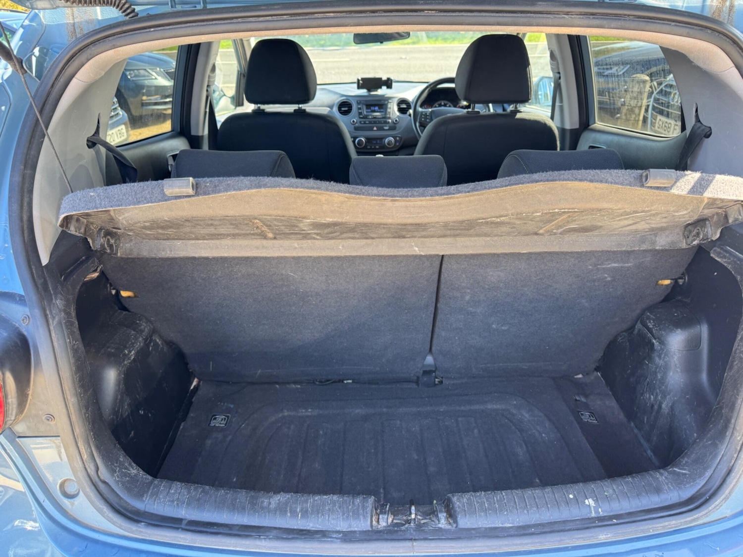 Used Hyundai i10 2017 for sale - 76314559: Photo 25