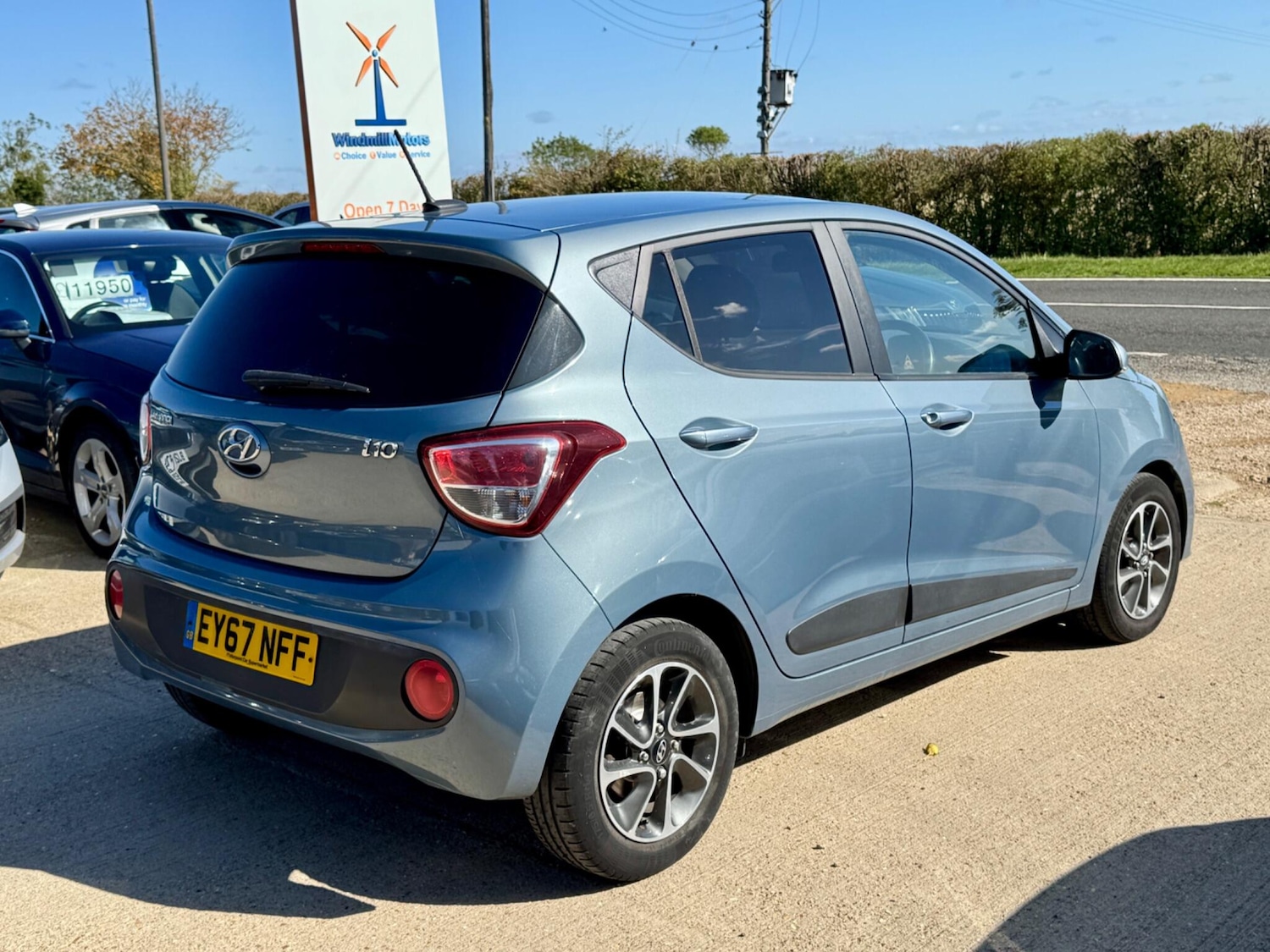 Used Hyundai i10 2017 for sale - 76314559: Photo 3