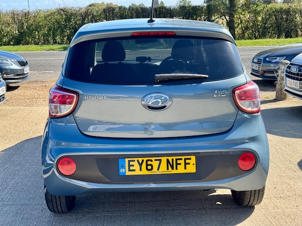 Used Hyundai i10 2017 for sale - 76314559: Photo 8