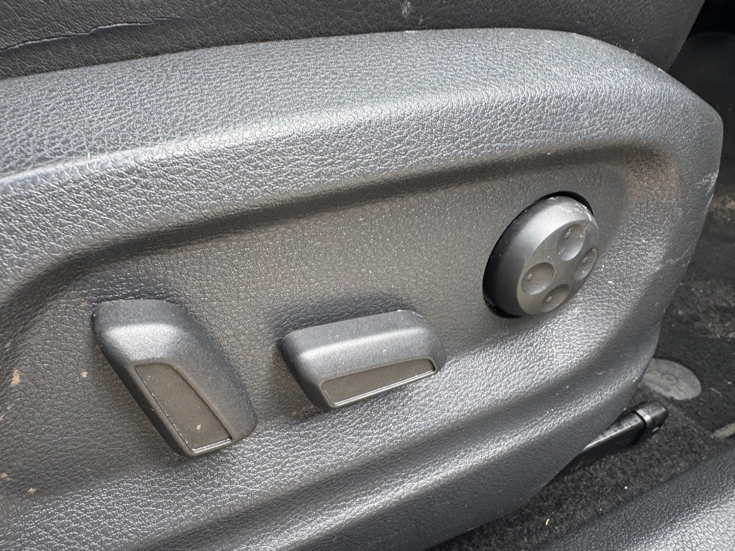 Used Volkswagen Tiguan 2015 for sale - 76026691: Photo 28