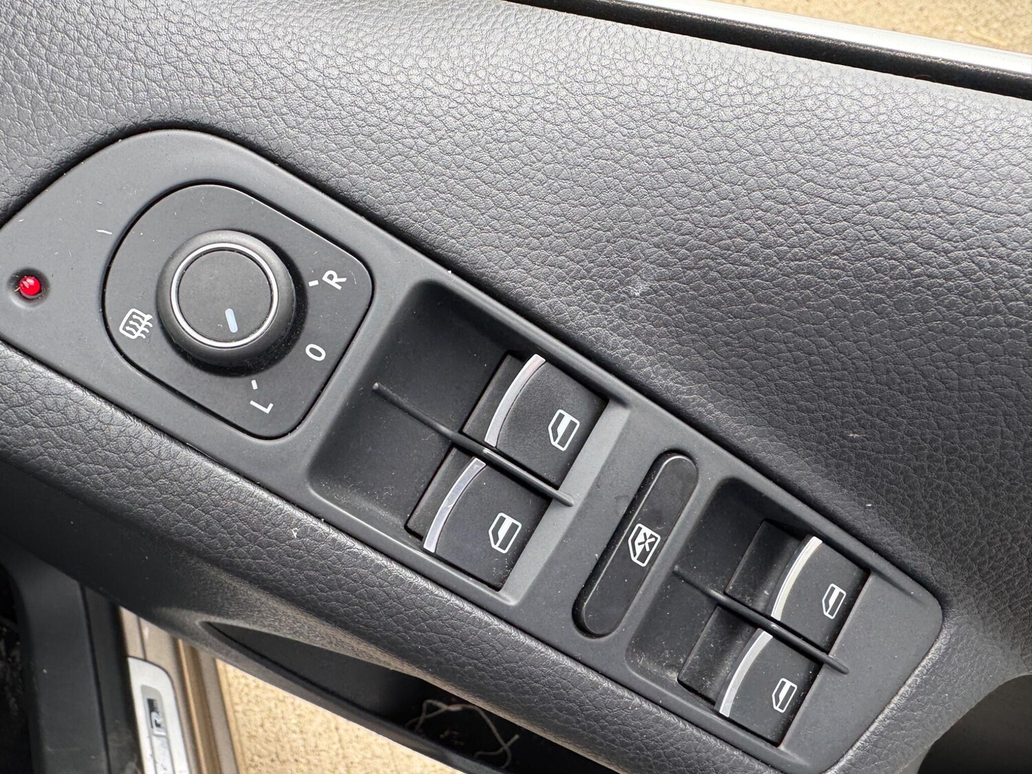 Used Volkswagen Tiguan 2015 for sale - 76026691: Photo 30