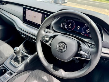 Used Skoda Octavia 2020 for sale - 76702475: Photo