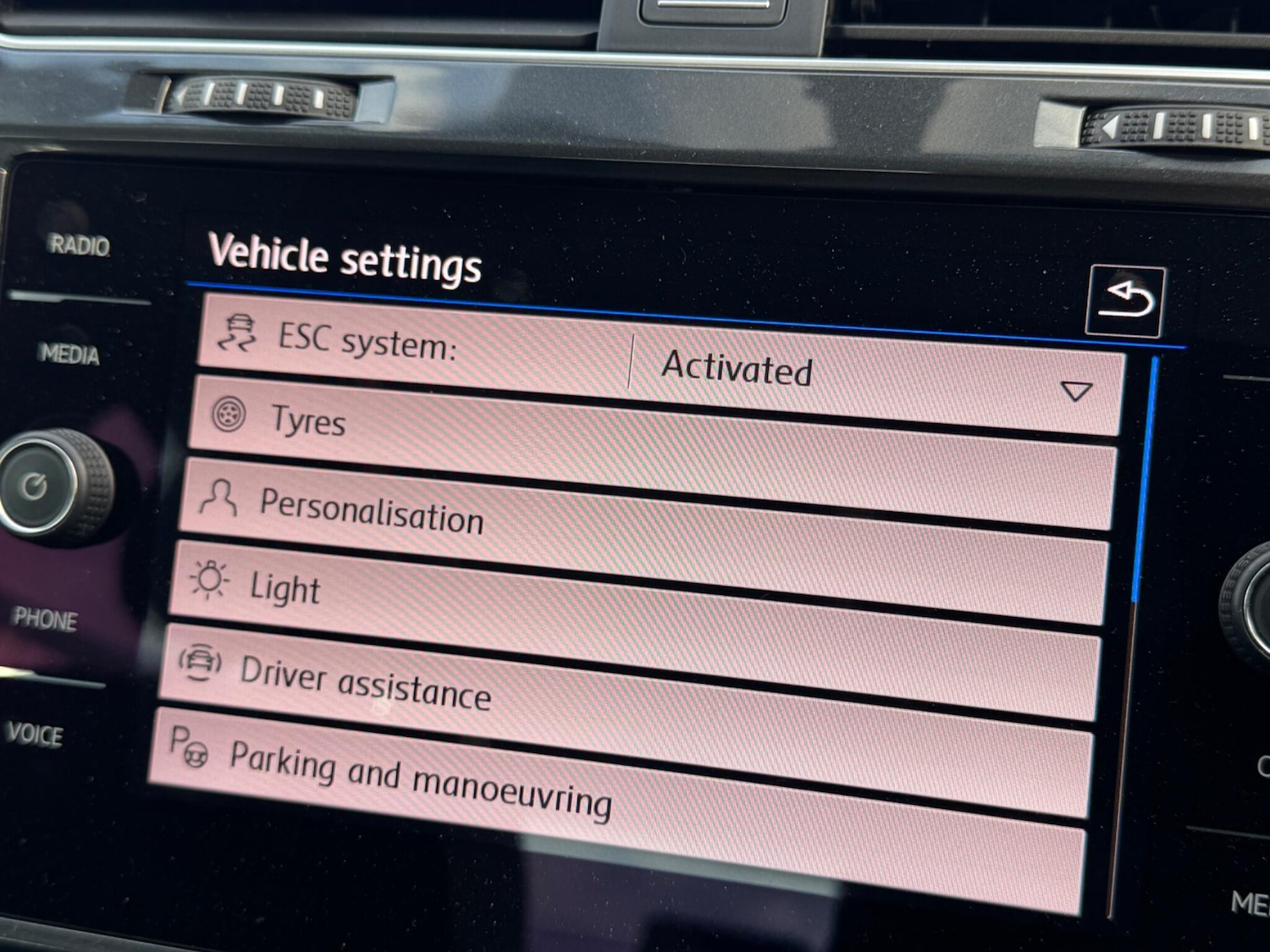 Used Volkswagen Golf 2017 for sale - 76781816: Photo 21