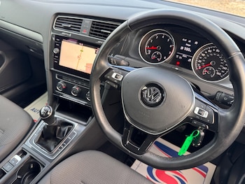 Used Volkswagen Golf 2017 for sale - 76781816: Photo